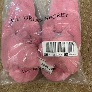 Victoria's Secret Soft Pink Slippers